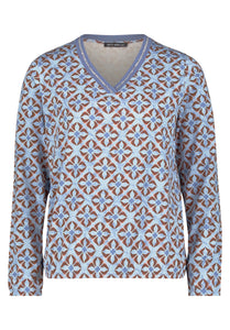 Betty Barclay graphic print v-neck jersey top in blue beige, 2954/1724, photo 4