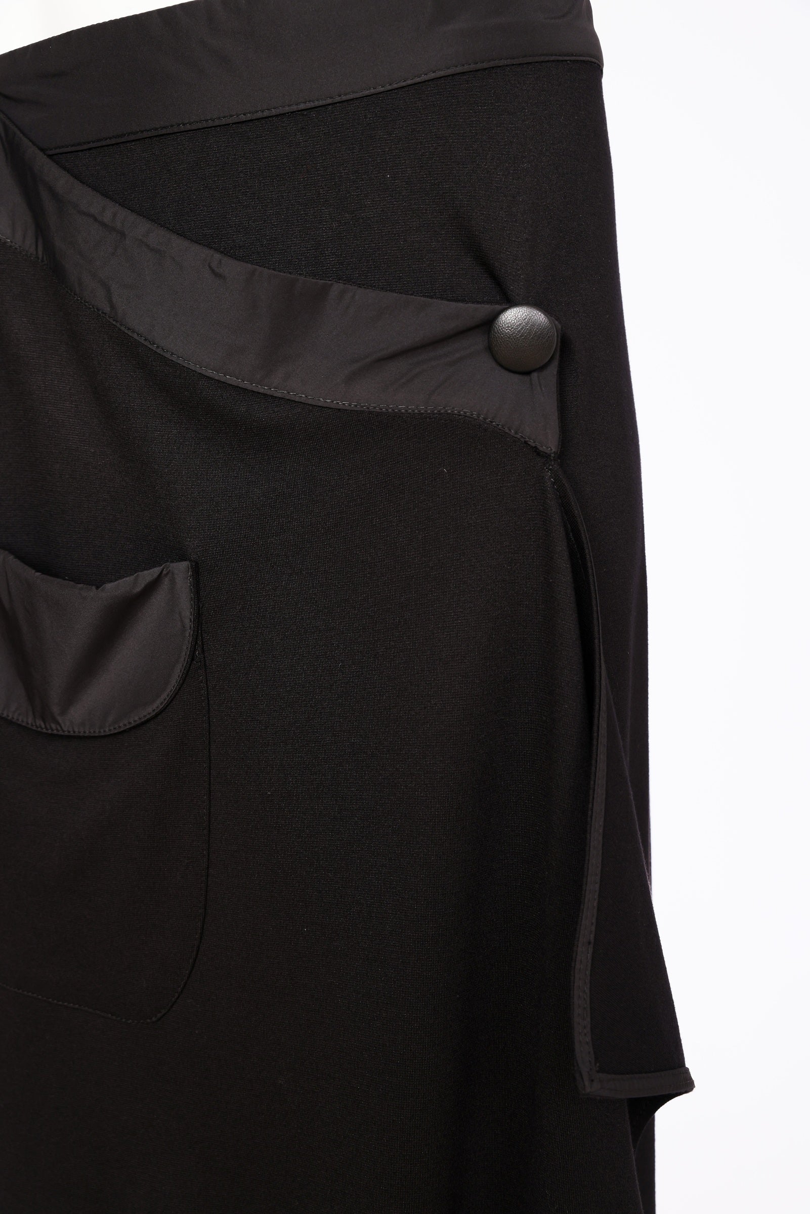 Naya Skirt With Button Frill At Front