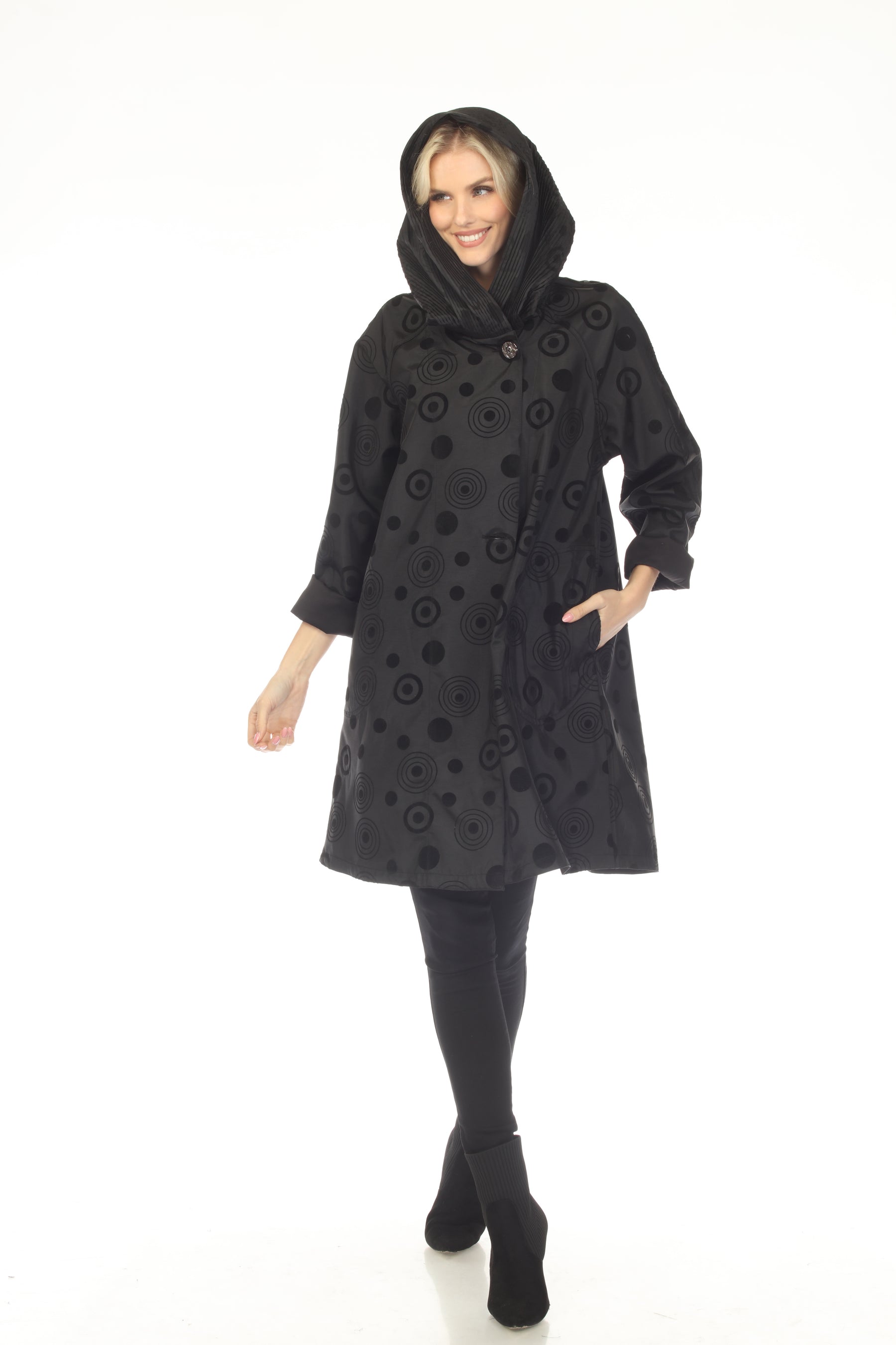Oopera AJ2604RW raincoat in black, front