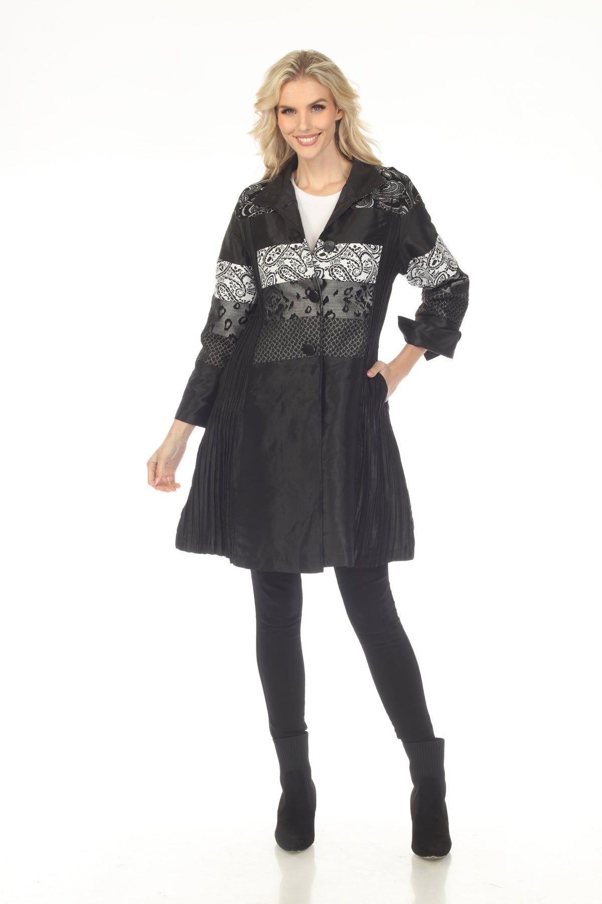 Oopera C2648-1 raincoat in black and vanilla, front