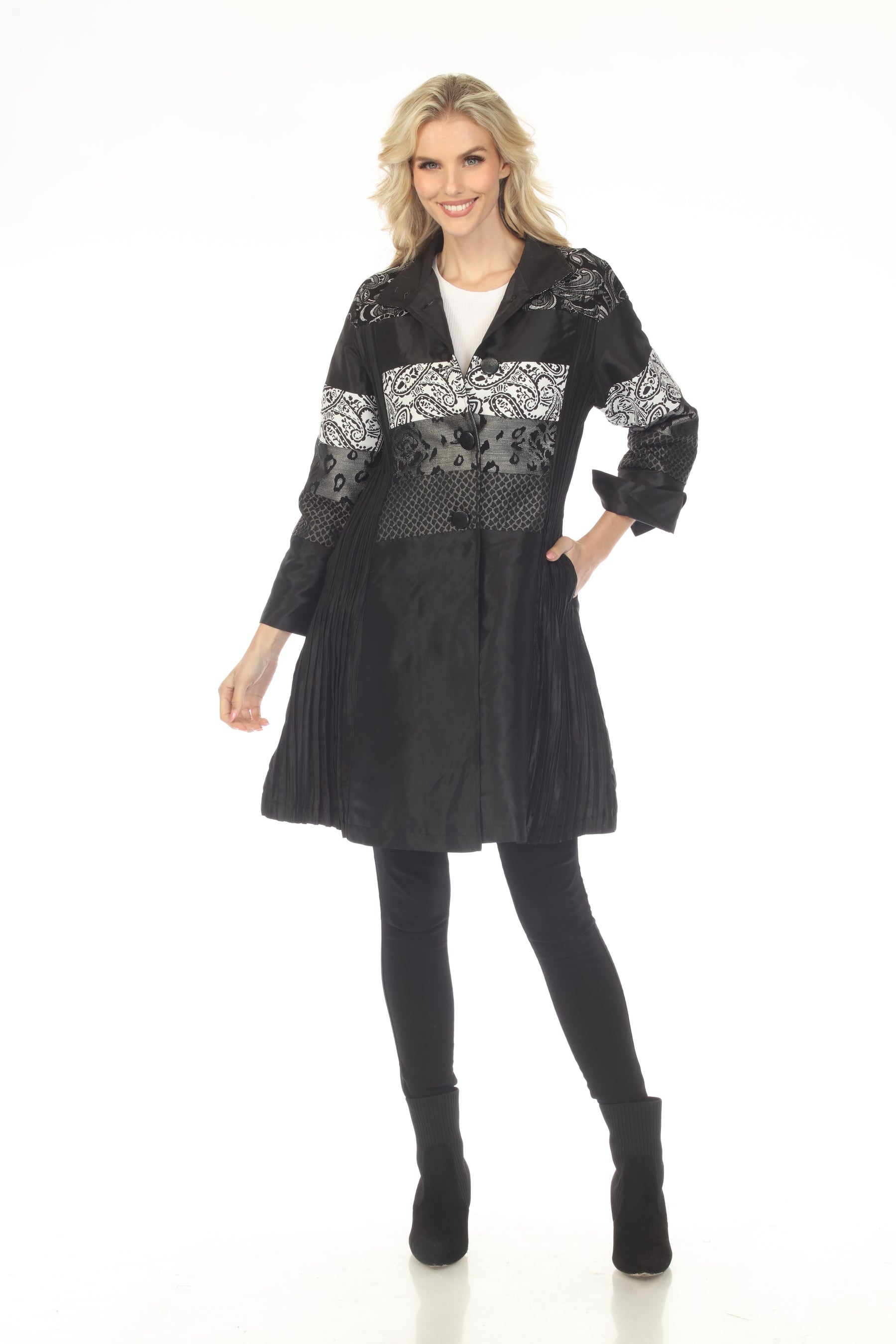 Oopera C2648-1 raincoat in black and vanilla, front