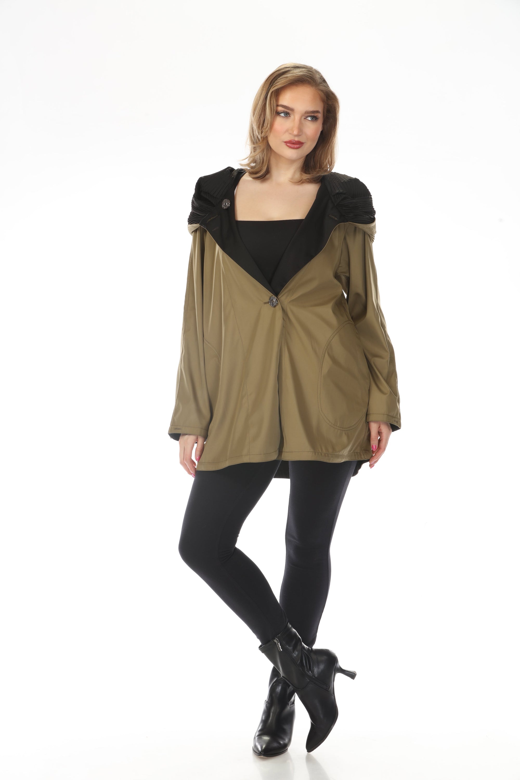 Oopera SJ2606RW reversible raincoat in tan, front