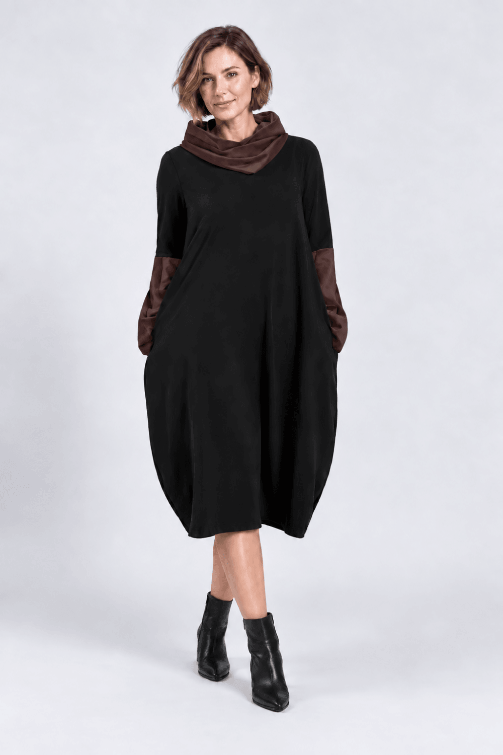 Ozai N Ku 777030 black jersey dress with wine taffeta collar and sleeve detail, front view