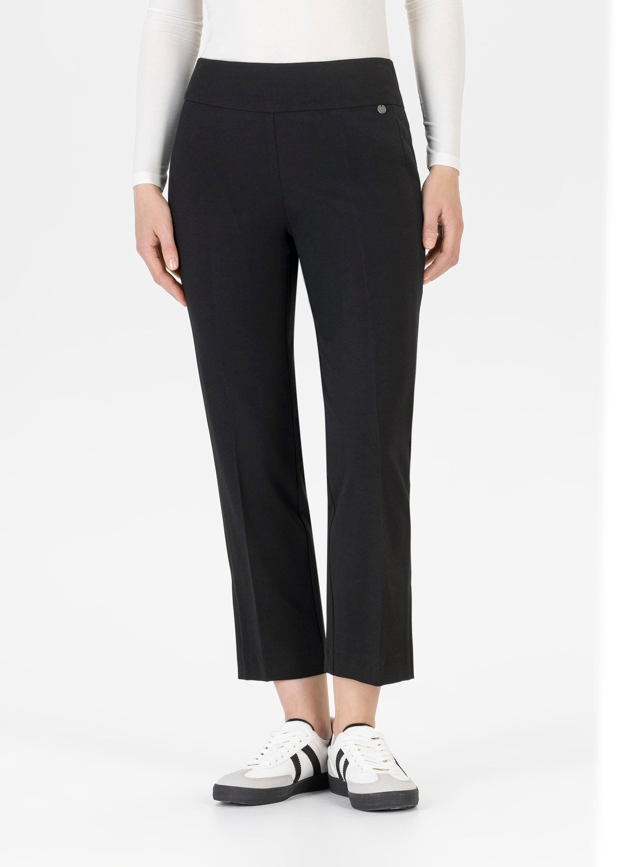Stehmann Ina black cropped trousers, front view