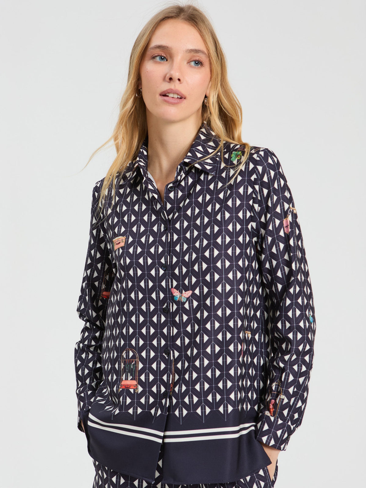 Vilagallo Navy Geometric Hotel Print Blouse 33872, front view