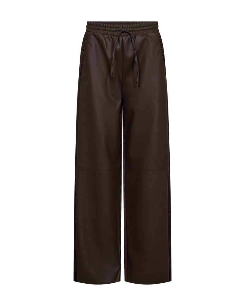 Freequent Veggy Pants in dark brown, front view