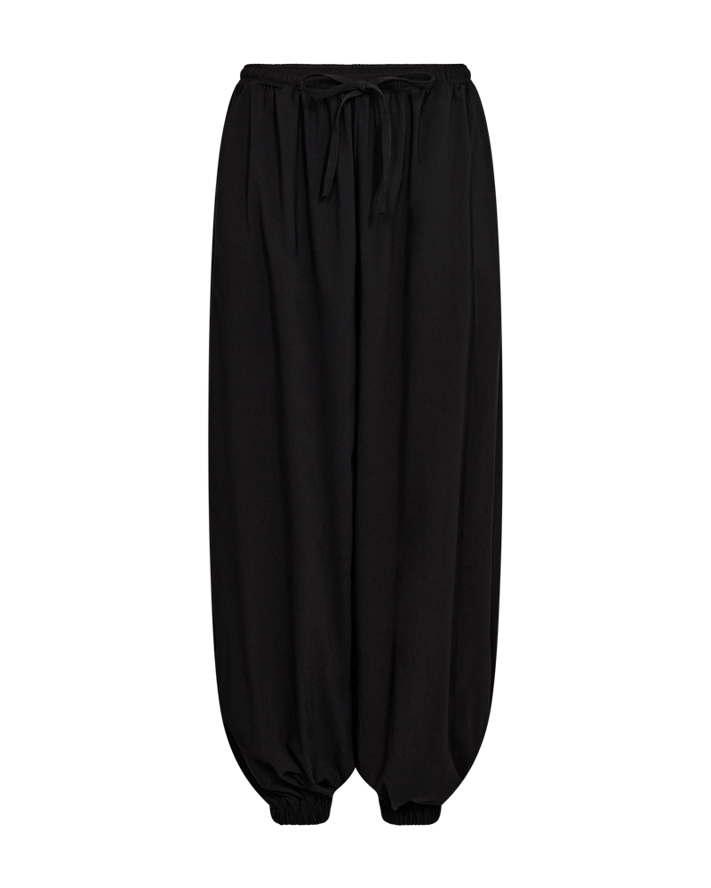 Freequent Hamy Pants in black, front view