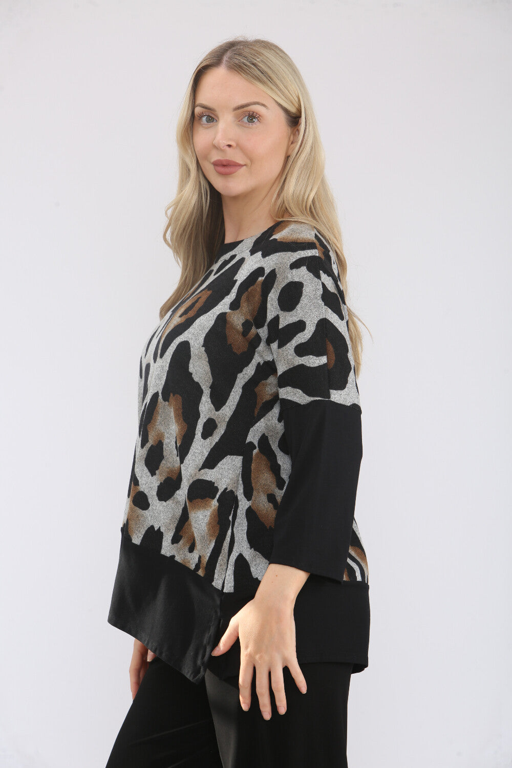 Black & Beige Animal Print Contrast Hem Tunic 6116-3772 — view 3