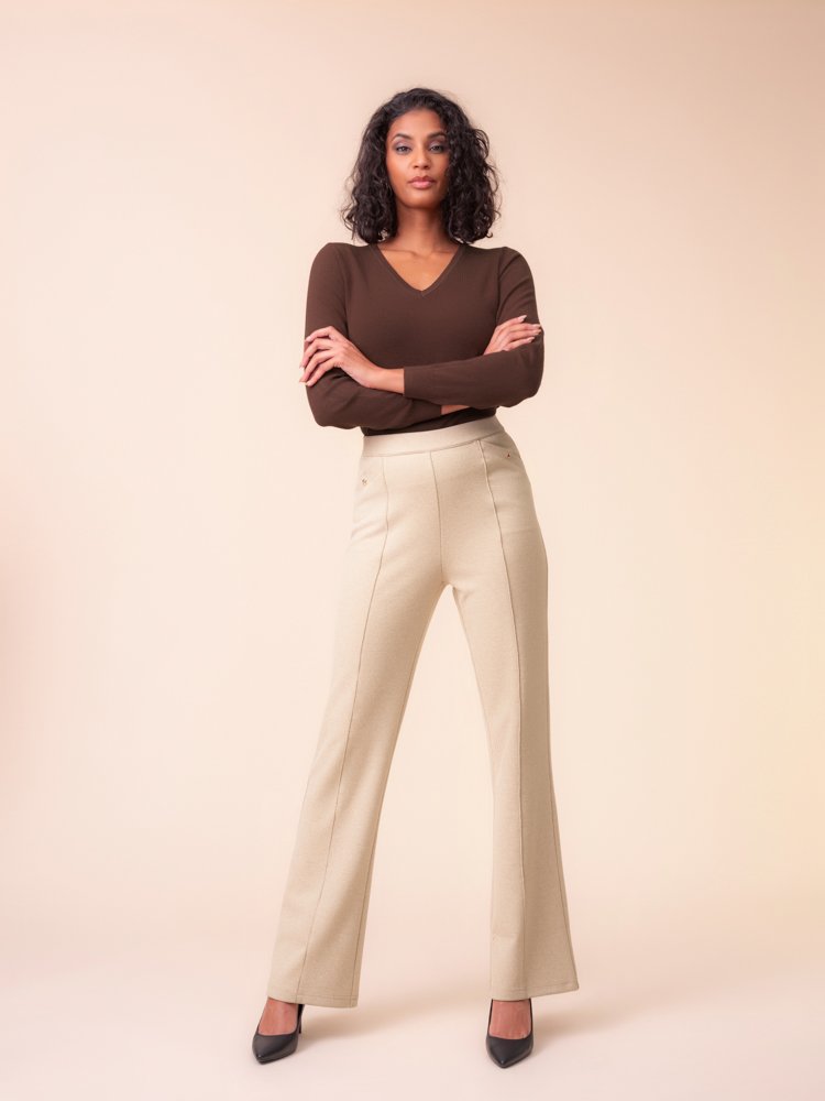 Alison Sheri A48142